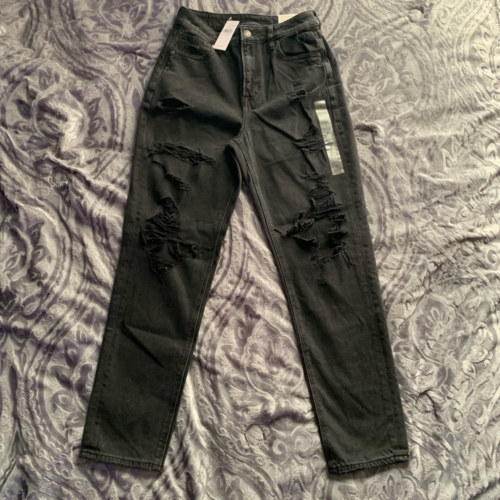 NWT || Mom Jeans || American Eagle || Size 2 || High Waisted